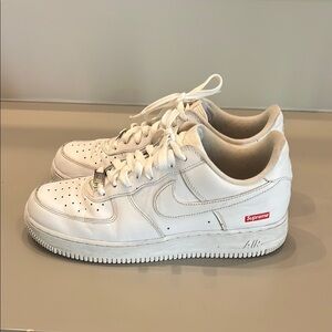 Supreme / Air Force 1 Sneakers
